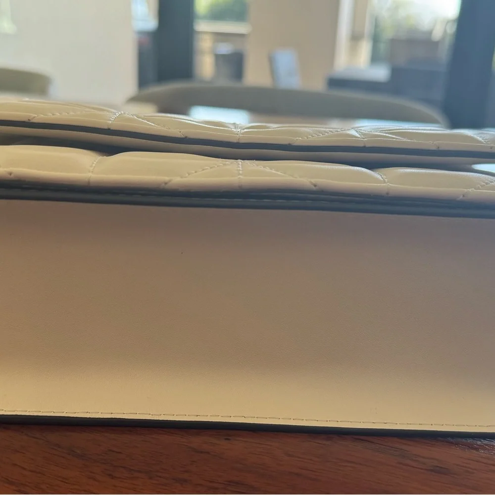 NWT Michael Kors LT Cream Quilted Leather ABBOT MD Flap Chain Link Crossbody - Picture 3 of 9